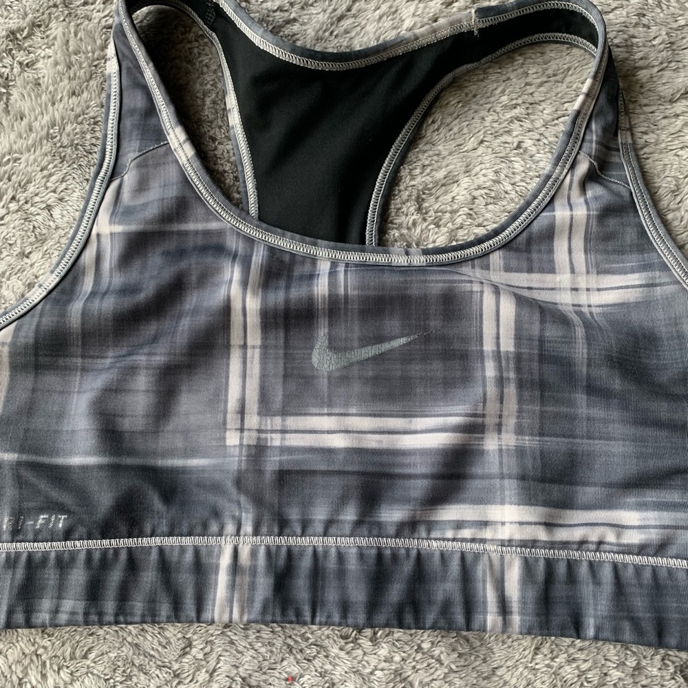 Nike sports bra small